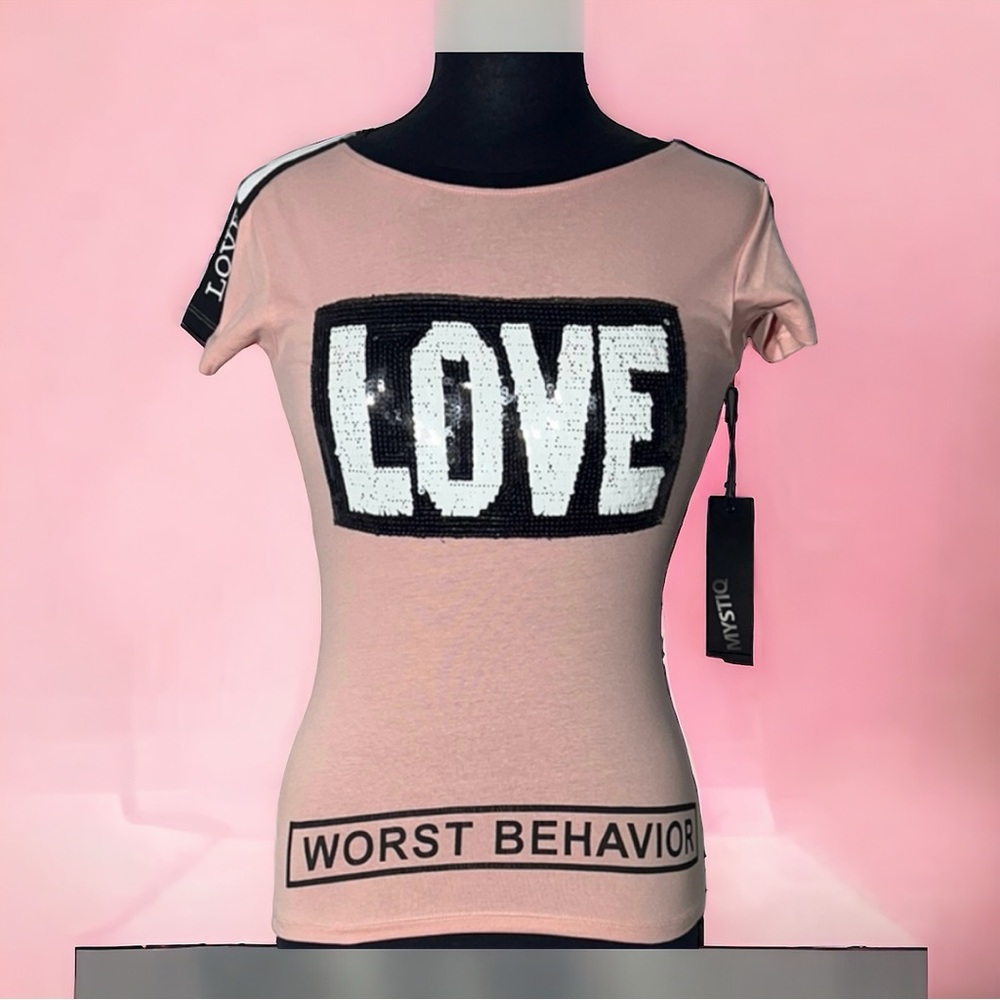 WOMEN’S SEQUINED LOVE PATCH TEE-DUSTY ROSE